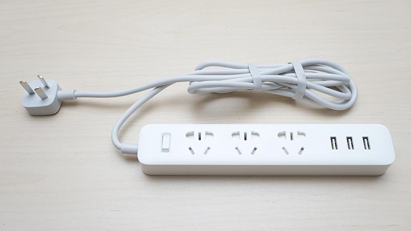 محصول شیائومی - xiaomi سه راهی برق USB دار شیائومی (سه ورودی - پلاگین چین)