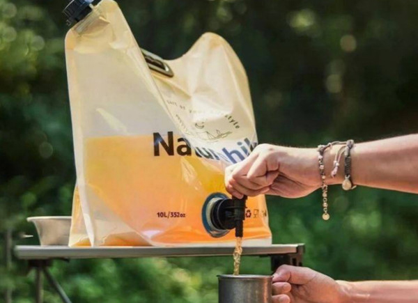 گالن آب ۱۰ لیتری شیردار نیچرهایک Naturehike مدل CNK2450CF027 6 gallons of water3